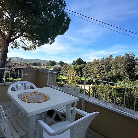 N185 - Numana, Meraviglioso Trilocale Con Terrazzo E Piscina Buitenkant foto